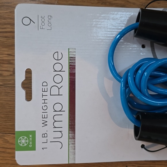 GAIAM BRAND 9 FOOT LONG 1 POUND BLUE & BLACK WEIGHTED JUMP ROPE - Picture 4 of 8